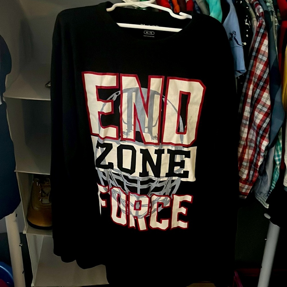 Boys long sleeve shirt. Size 14.
